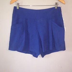P56. Fifteen Twenty. Pleated shorts